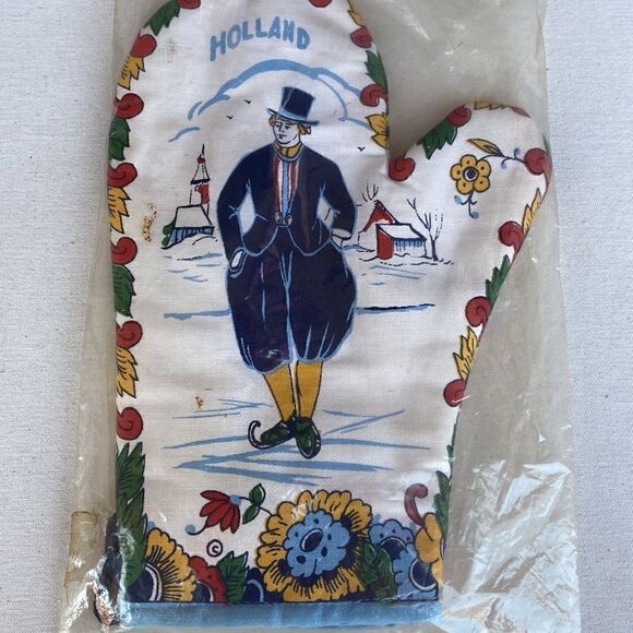 Vintage Holland Oven Mitt - Picture 2 of 4